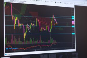 Crypto Markets See Mixed Signals as Bitcoin, DeFi and Web3 Navigate New Terrain